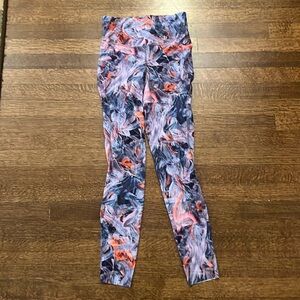 Lululemon leggings size 6